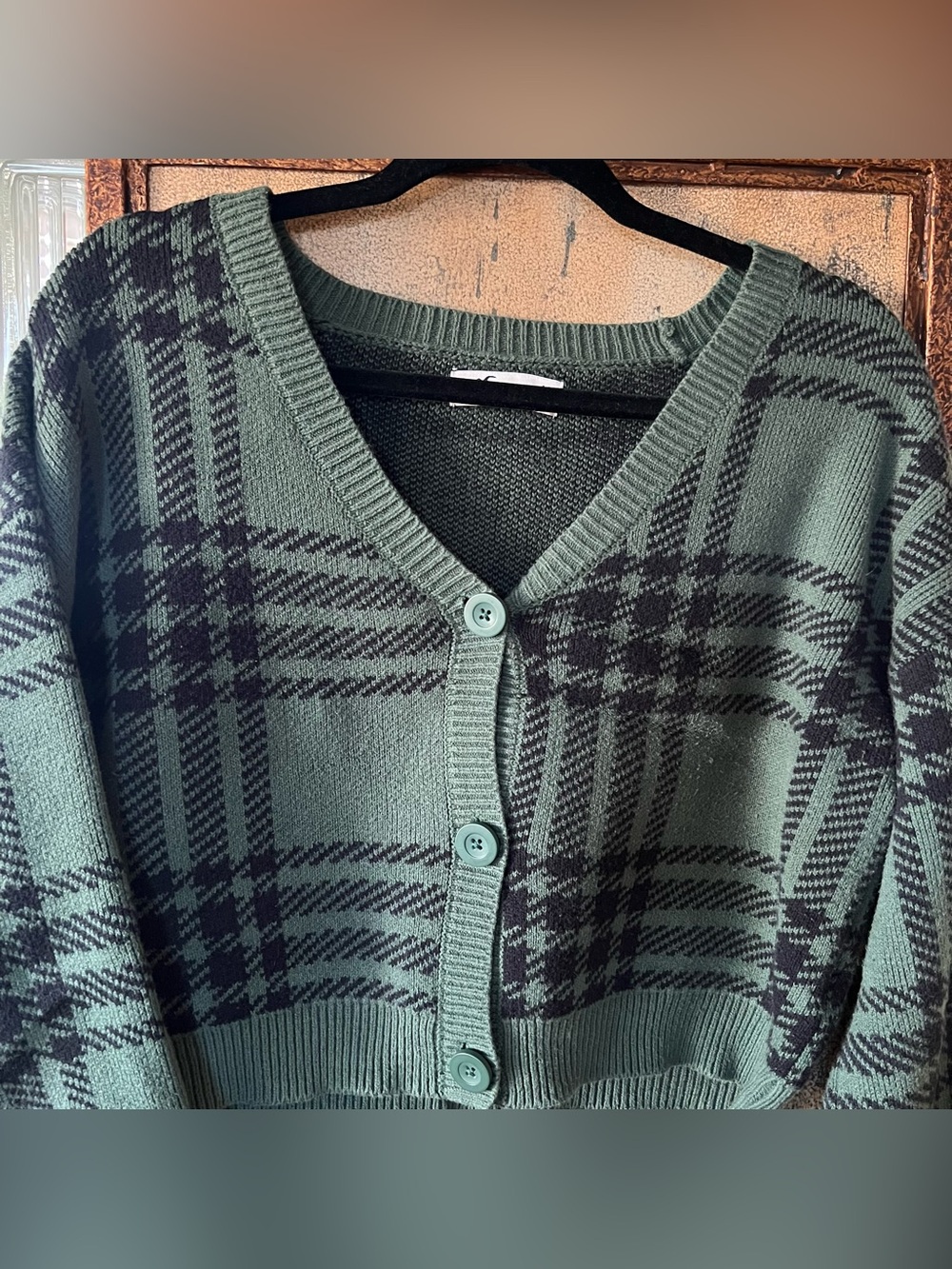 Hollister Green and Black Plaid Cardigan - Picture 2 of 5